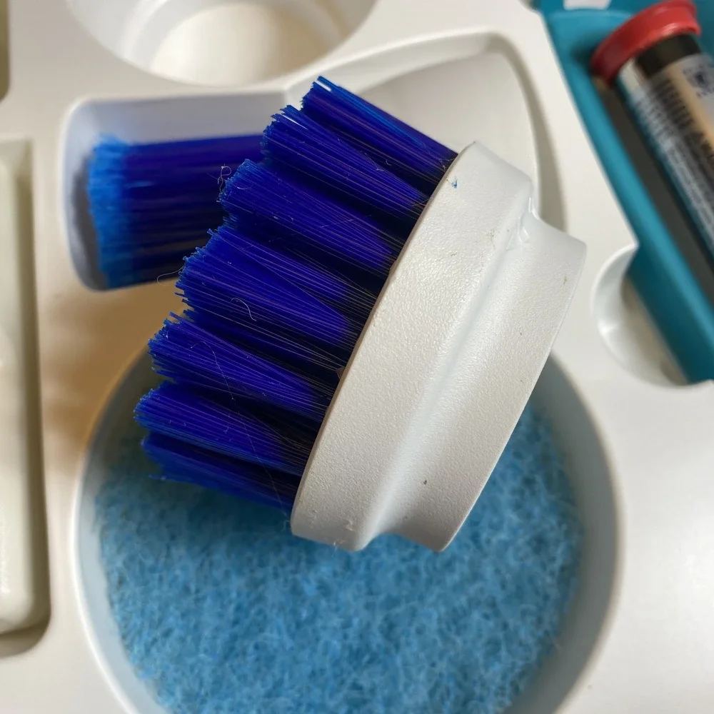 Black & Decker ScumBuster SB400 Cordless Tub Tile Scrubber VersaPak Battery Kit